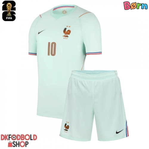 Frankrig Kylian Mbappe #10 Udebanesæt Børn VM 2026 Kort ærmer (+ korte bukser)